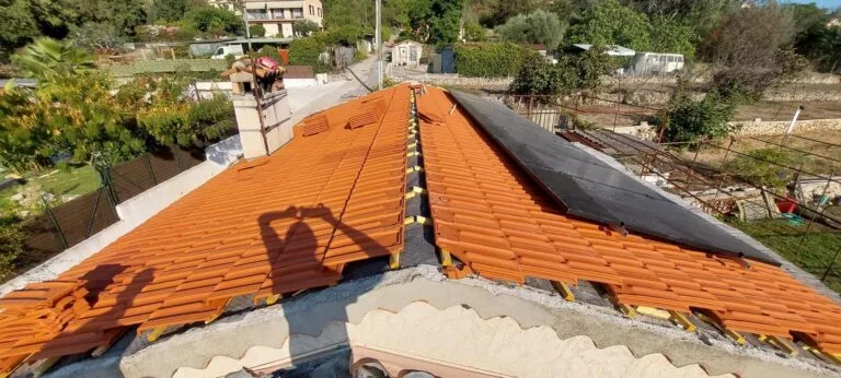 Lucarnes & Velux — Couvreur Allinges